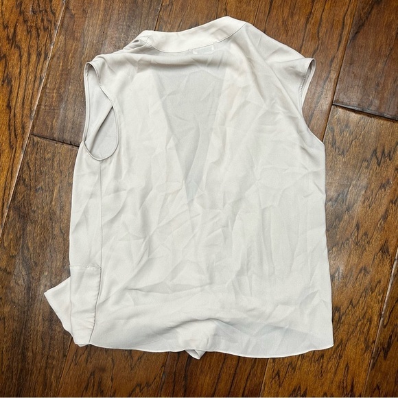 Trouvé sleeveless wrap blouse - Picture 4 of 5